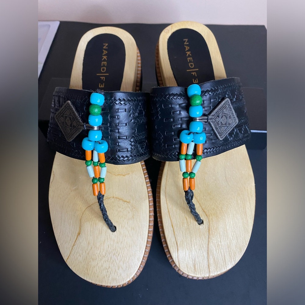 Naked FEET Indie Thong Boho Hippy Sandals Size 7 Charms Multicolor Beaded Women